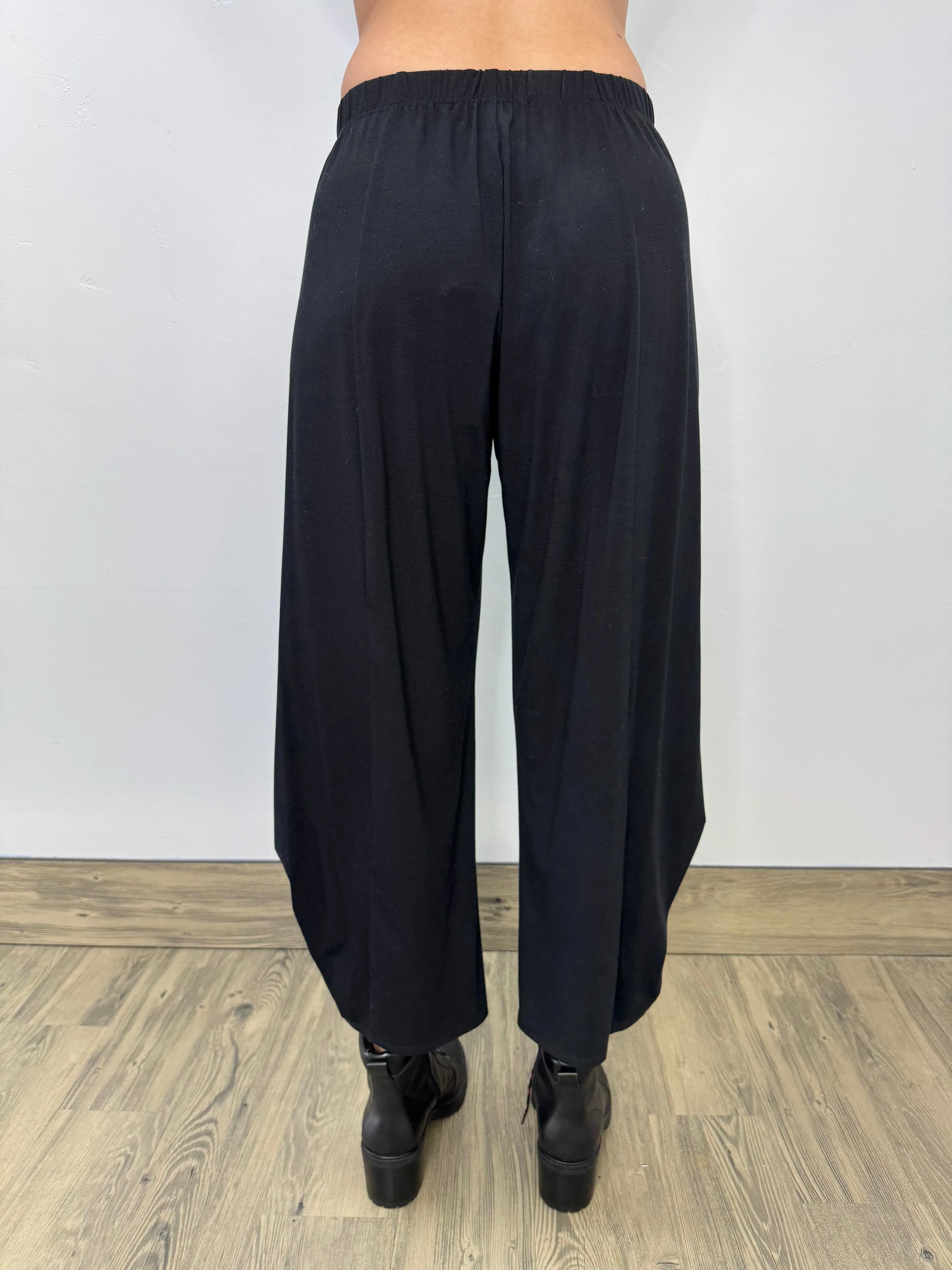 Black Natalie Crop Pant