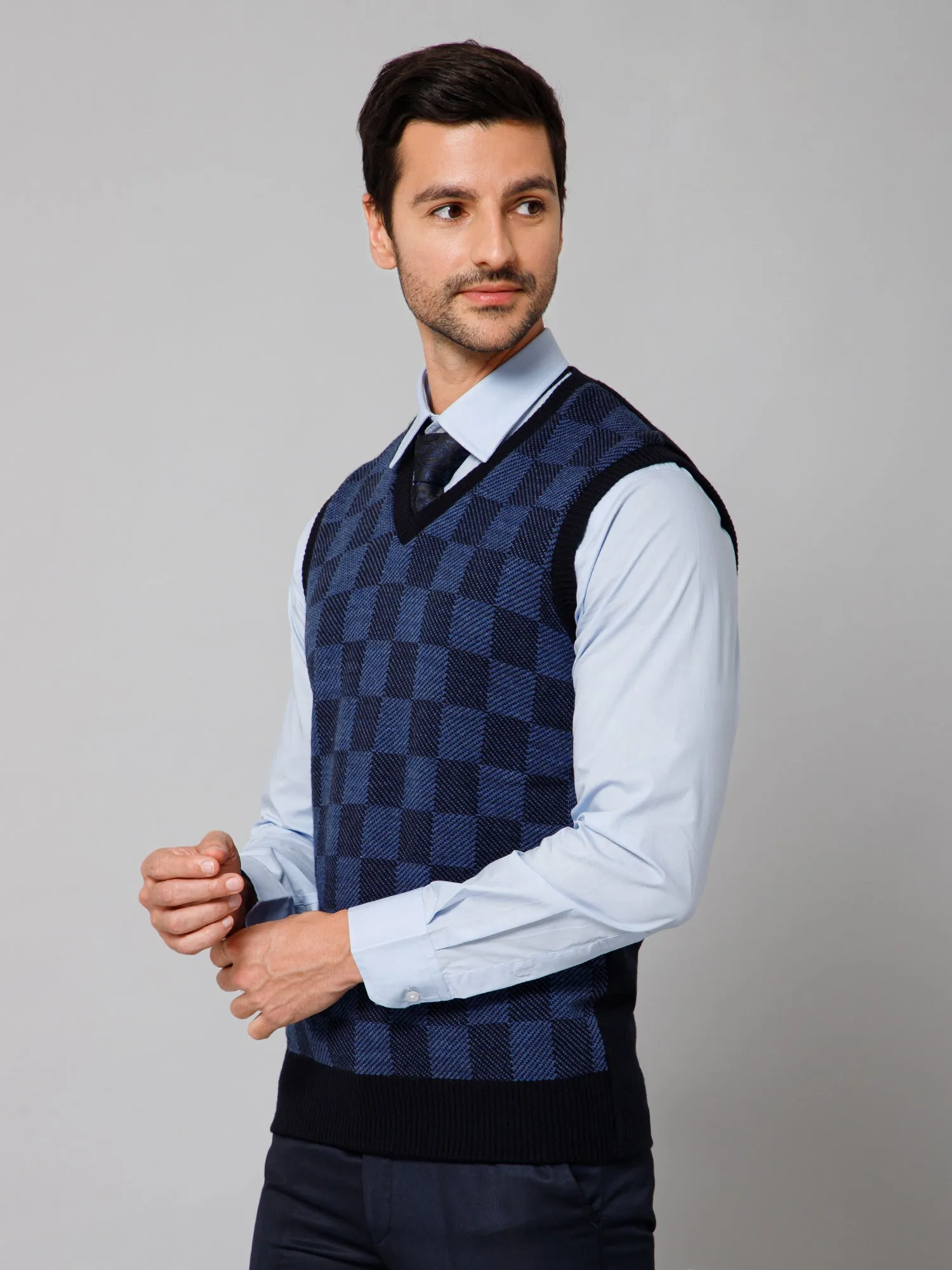 Checkered Navy Blue Sleeveless V Neck Regular Fit Casual Sweater for Men