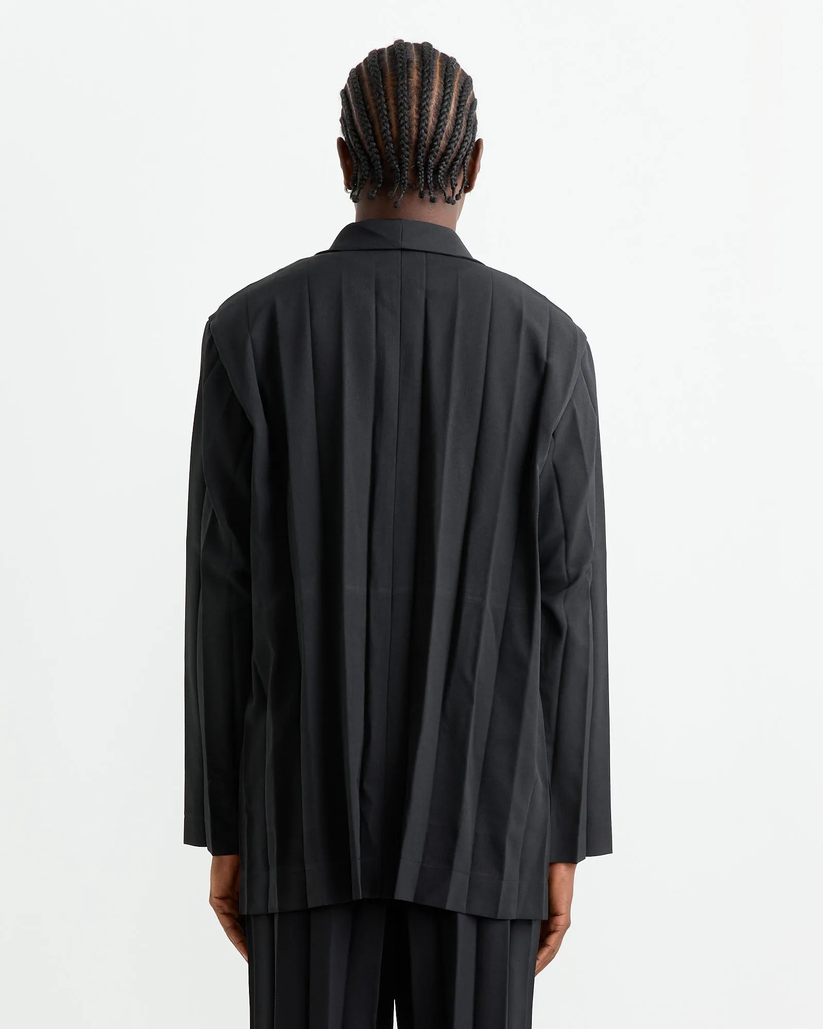 Edge Ensemble Jacket in Black