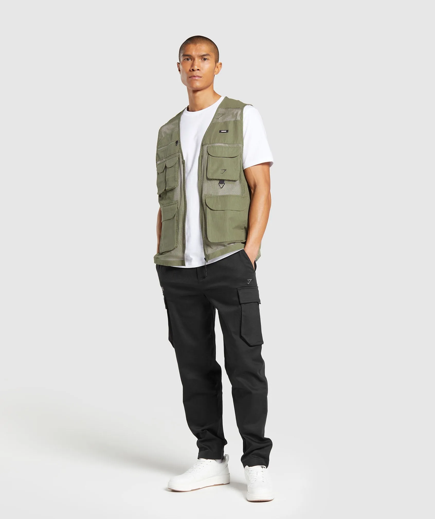 Gymshark Woven Gilet - Utility Green