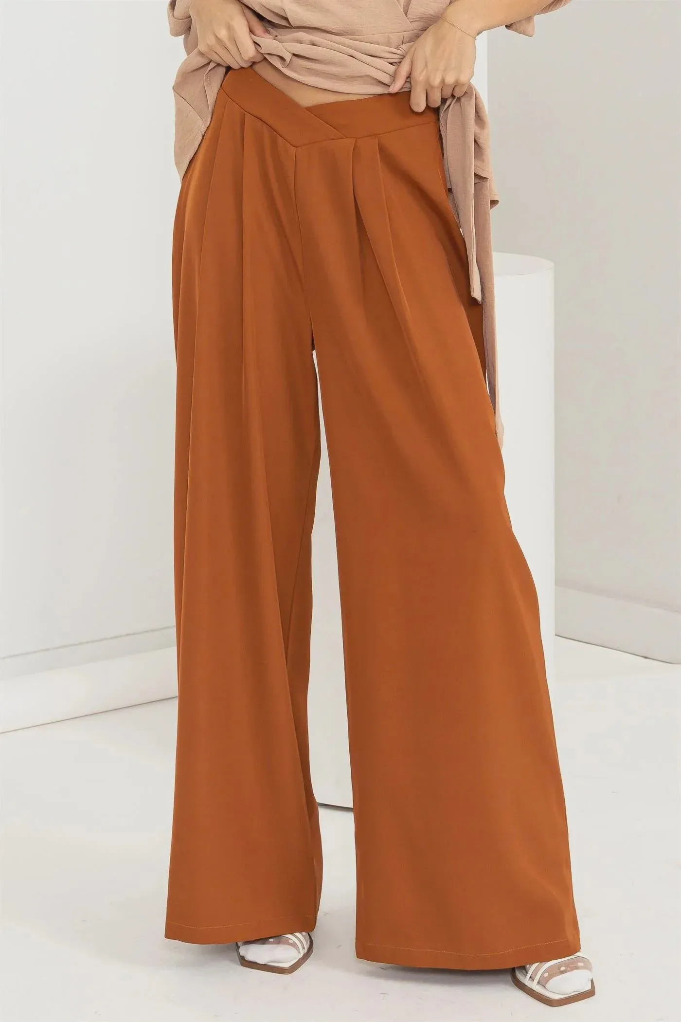 HIGH-WAIST WIDE-LEG PANTS