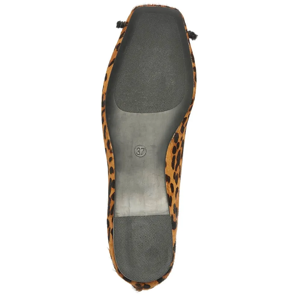 Maya Flat in Animal Leather