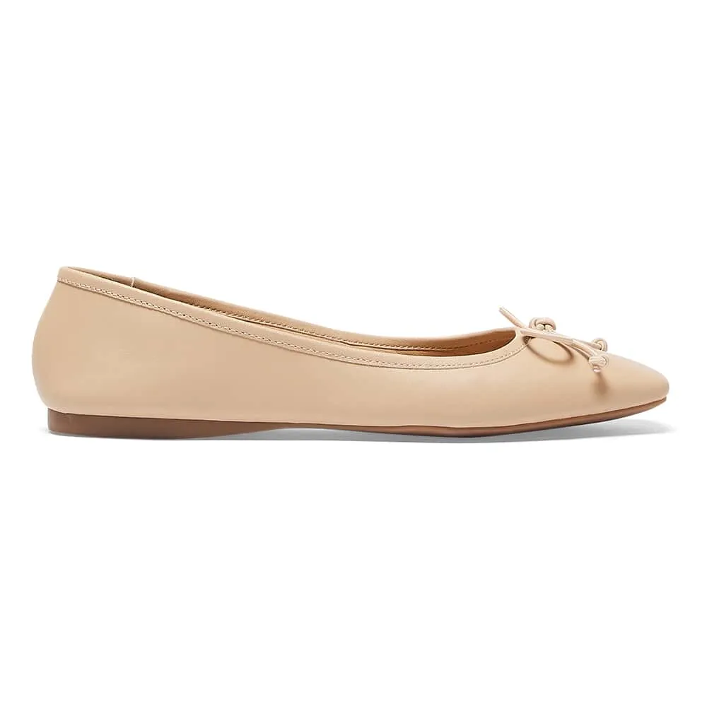 Maya Flat in Nude Leather